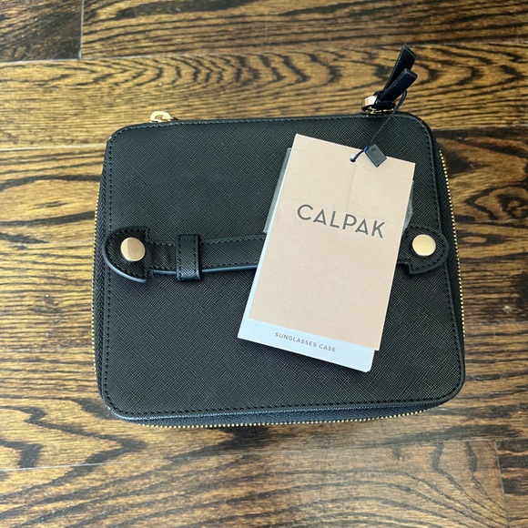 CALPAK Travel Accessories Sunglasses Case - Picture 5 of 5